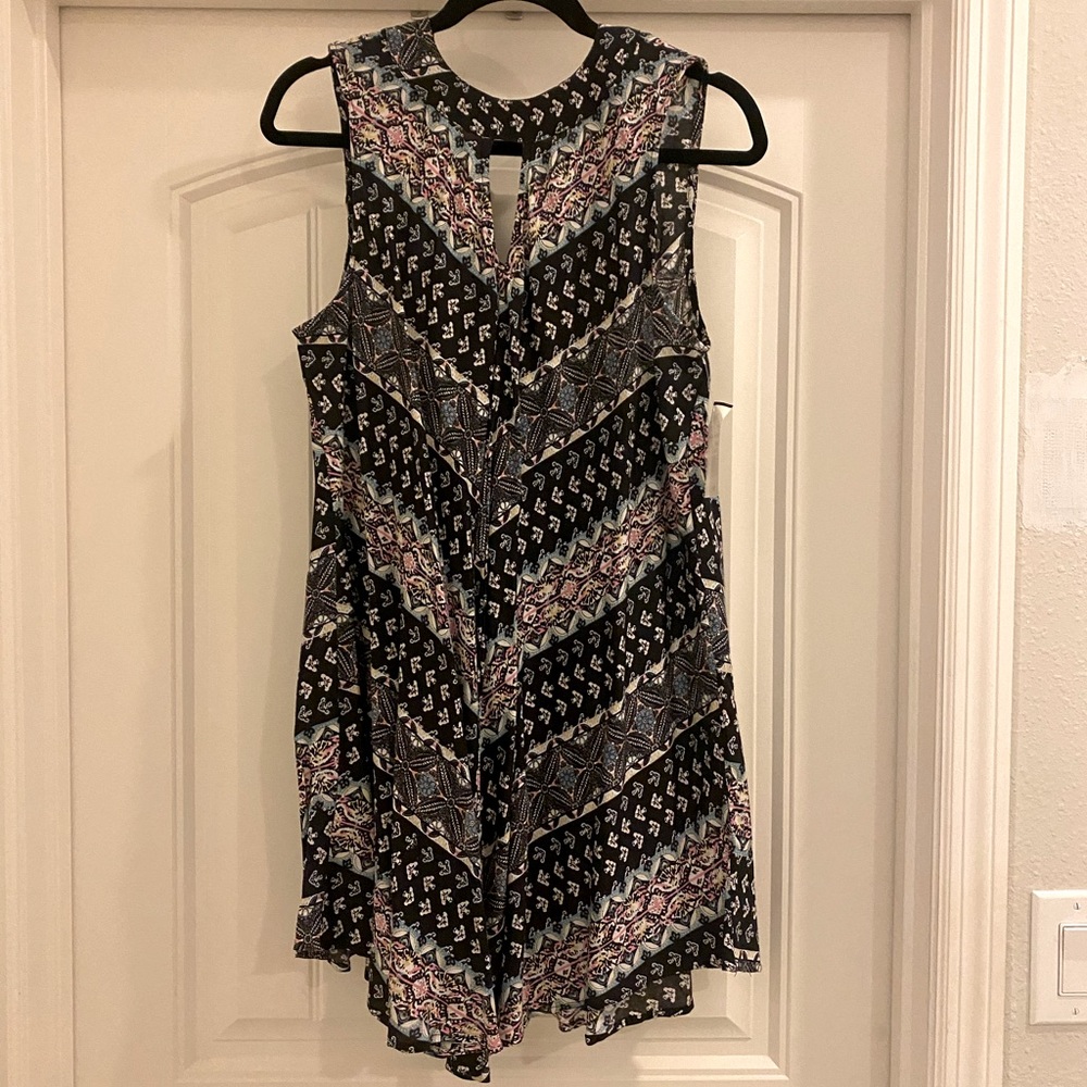 Flowy, short dress